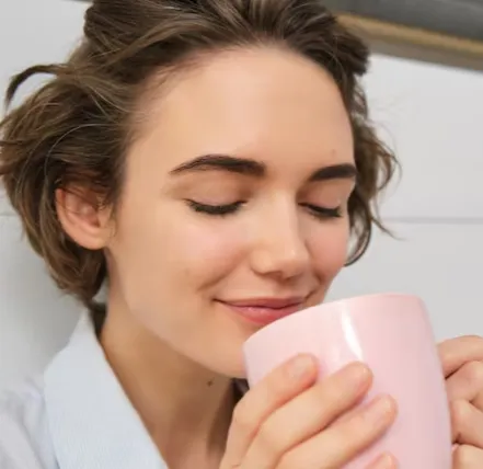 Real consumer sharing a positive review regarding sustained appetite suppression and successful long-term weight management.